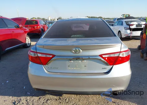 2015 Toyota Camry Se z USA, uszkodzony, nr VIN 4T1BF1FK0FU048648